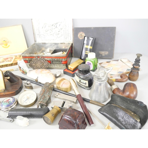 2276 - Assorted items including Alvaro cigars, jade, military and other badges, etc. **PLEASE NOTE THIS LOT... 