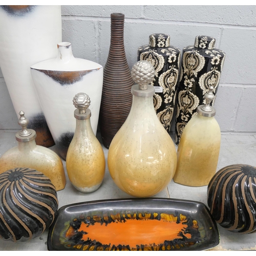 2291 - A collection of modern decorative vases, a wall sunburst art piece, and dish **PLEASE NOTE THIS LOT ... 