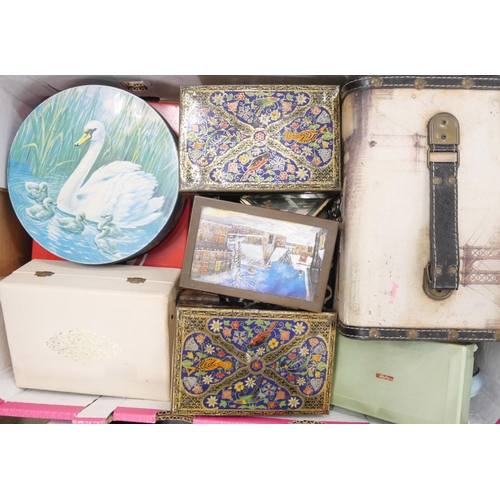 2341 - A collection of empty jewellery boxes, watch boxes, jewellery cases and tins, etc., three boxes **PL... 