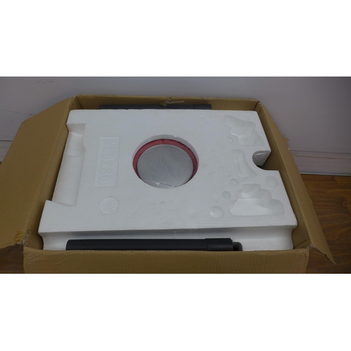 5043 - A boxed sample industrial vacuum cleaner  * This lot is subject to VAT