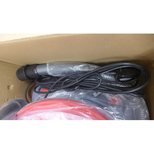 5043 - A boxed sample industrial vacuum cleaner  * This lot is subject to VAT