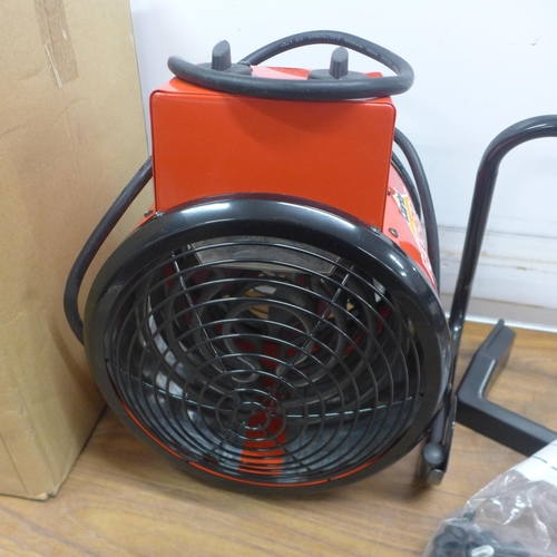 5047 - A boxed sample Clarke Devil 7005 3-phase space heater  * This lot is subject to VAT