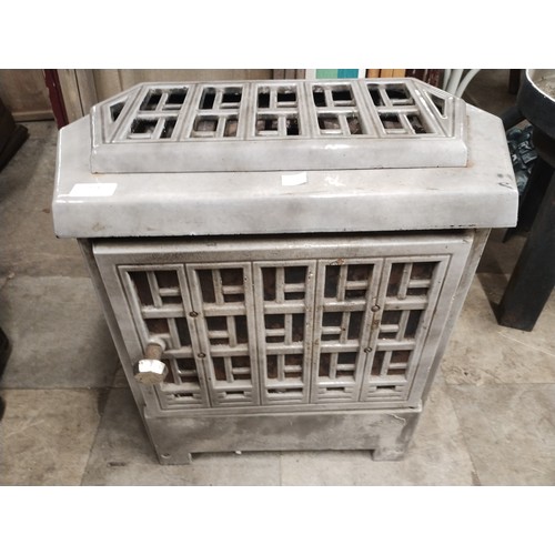 273 - A Flamor cast iron coal stove