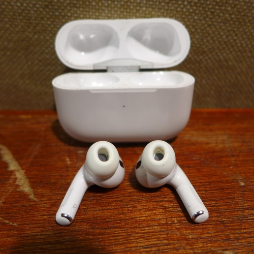 6080 - Apple AirPods Pro with charging case (2nd generation)(USB-C) model no: mtjv3zm/a, Original RRP £179.... 