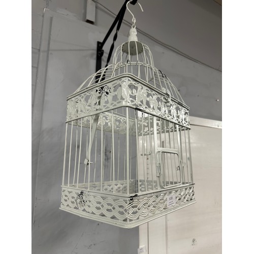 3133 - A set of bird cages