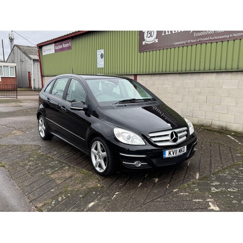 5289 - A 2011 Mercedes-Benz B180 Sport CDi Automatic gearbox KV11 MKO Diesel 1991cc 60908 recorded miles MO... 