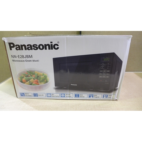 6036 - Panasonic Solo black microwave (352-146) *This lot is subject to VAT