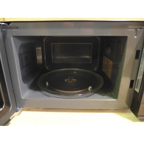 6037 - Panasonic Solo black microwave (352-147) *This lot is subject to VAT