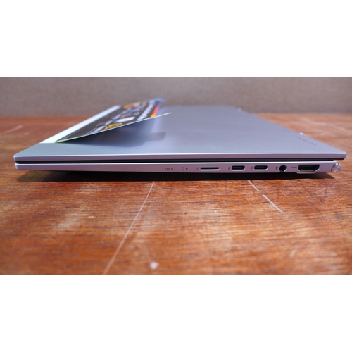 6071 - Asus ZenBook 14