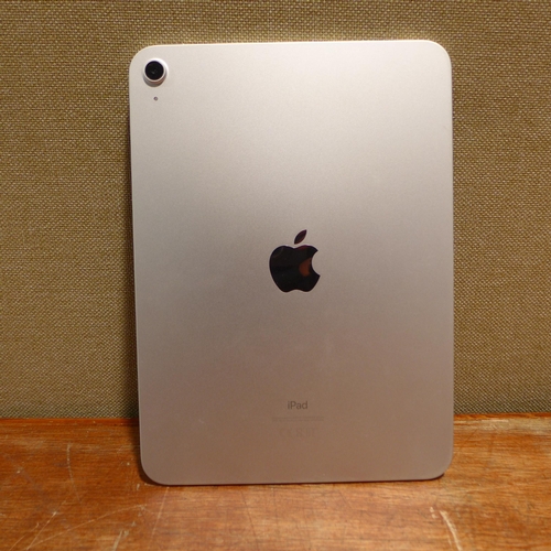 6076 - Silver Apple iPad 10.9