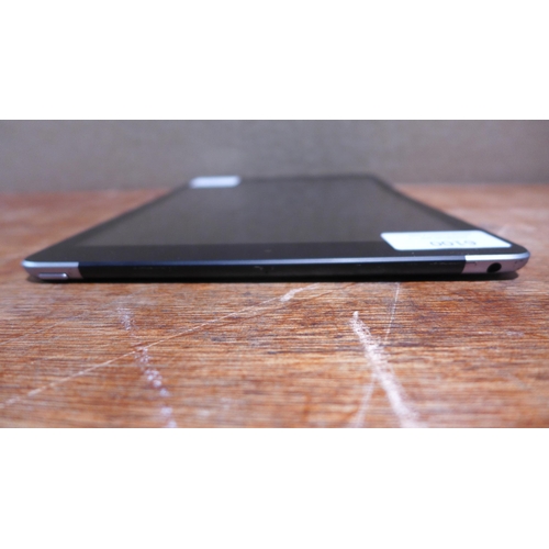 6100 - Apple Ipad Air 16gb (model: MD791B/B) (480-734) *This lot is subject to VAT