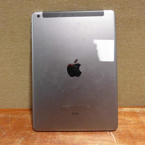 6104 - Apple Ipad Air 16gb (model: MD791B/B) (480-738) *This lot is subject to VAT