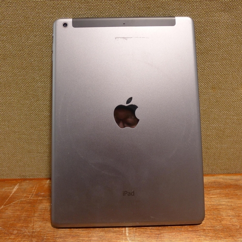 6108 - Apple Ipad Air 16gb (model: MD791B/B) (480-742)  *This lot is subject to VAT