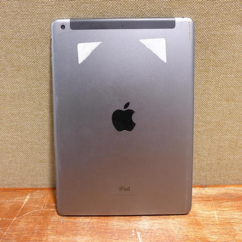 6117 - Apple Ipad Air 16gb (model: MD791B/B) (480-751)  *This lot is subject to VAT