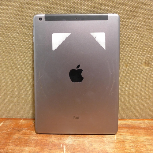 6123 - Apple Ipad Air 16gb (model: MD791B/B) (480-757)  *This lot is subject to VAT