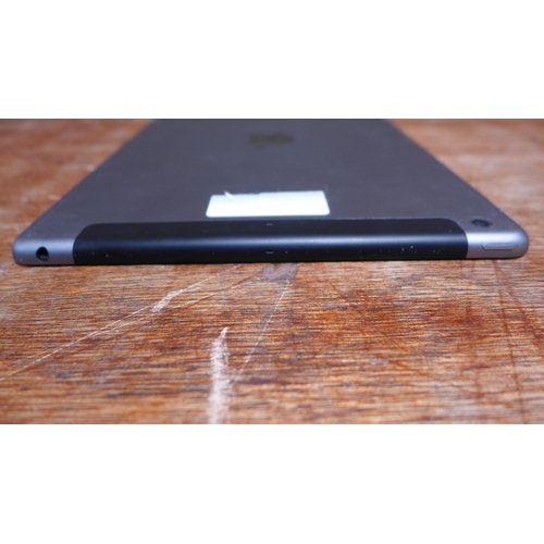 6126 - Apple Ipad Air 16gb (model: MD791B/B) (480-760)  * This lot is subject to VAT