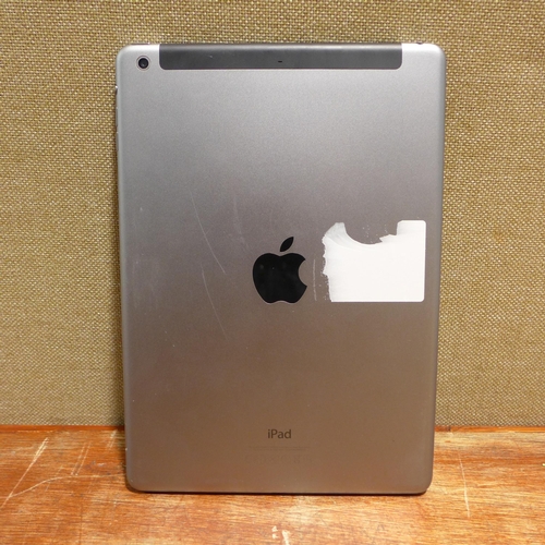 6130 - Apple Ipad Air 16gb (model: MD791B/B) (480-764)  *This lot is subject to VAT