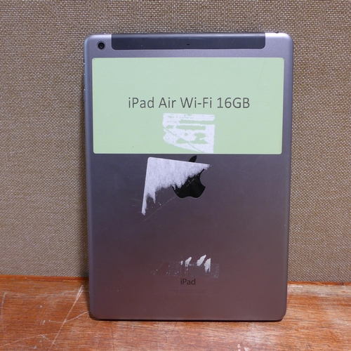 6132 - Apple Ipad Air 16gb (model: MD791B/B) (480-766)  *This lot is subject to VAT