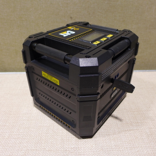 6166 - Cat cube jump starter (352-514) *This lot is subject to VAT