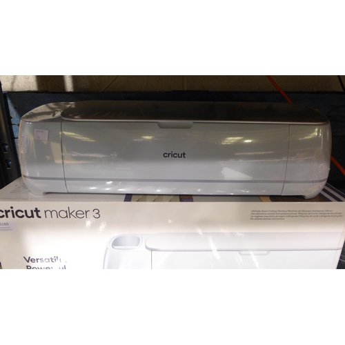 6169 - Cricut Maker bundle set, Original RRP £319.99 + VAT (352-33) *This lot is subject to VAT