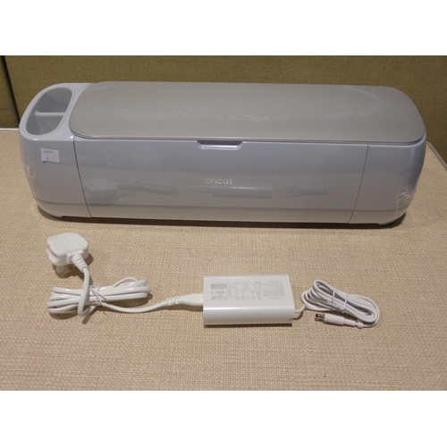 6169 - Cricut Maker bundle set, Original RRP £319.99 + VAT (352-33) *This lot is subject to VAT