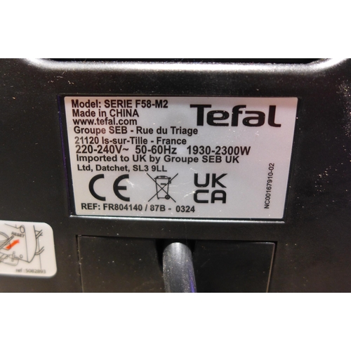 6211 - Tefal fryer (352-46) *This lot is subject to VAT