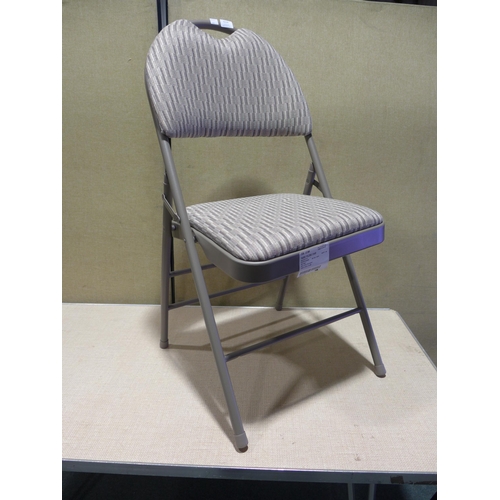 6224 - Fabric folding chair (352-445) *This lot is subject to VAT