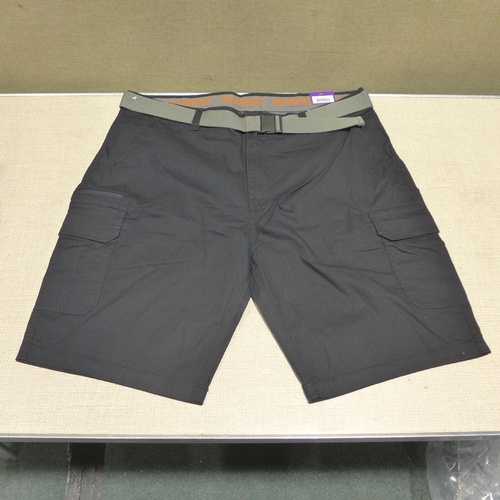 6348 - WearFirst mens cargo shorts x 10, various sizes and colours, majority with tags *This lot is subject... 