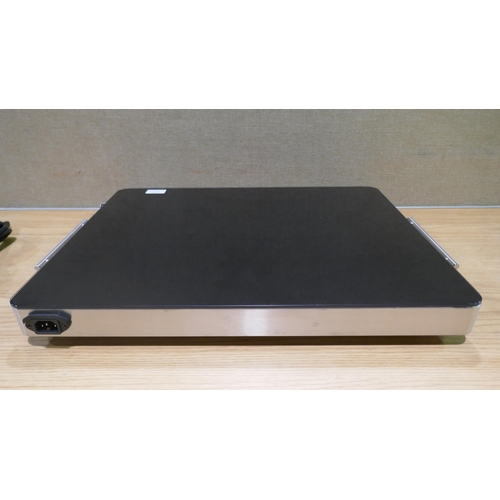 6256 - Chefman XL warming tray ( 352-813)  * This lot is subject to VAT