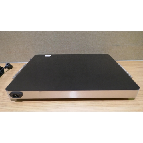 6264 - Chefman XL warming tray ( 352-821)  * This lot is subject to VAT