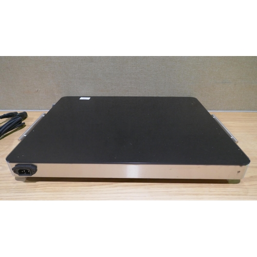 6268 - Chefman XL warming tray ( 352-825)  * This lot is subject to VAT