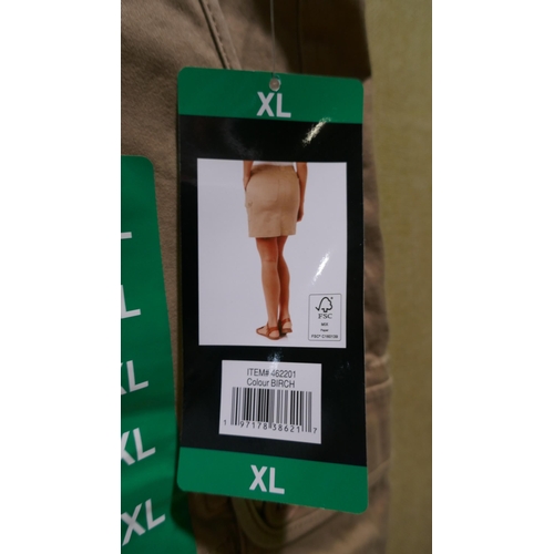 6300 - Briggs womens skorts x 10, various sizes and colours, majority with tags *This lot is subject to VAT