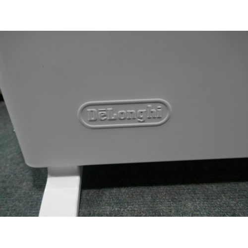 6324 - Delonghi convector heater (352-124) *This lot is subject to VAT