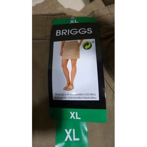 6347 - Briggs womens skorts x 10, various sizes, majority with tags *This lot is subject to VAT