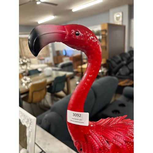 3116 - A small flamingo ornament