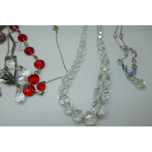 7193 - Ten vintage necklets and a pair of earrings