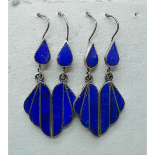 7195 - Twelve pairs of silver earrings set with lapis lazuli