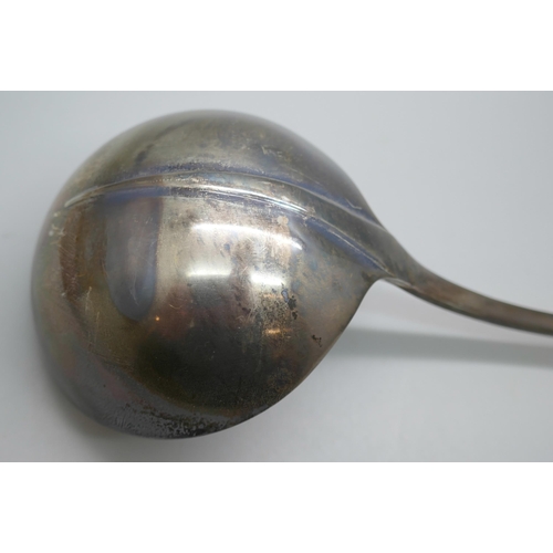 7311 - A large heavy silver ladle, Atkin Brothers, Sheffield 1931, 263g, 31cm