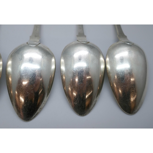 7320 - A set of six Irish silver serving spoons with engraved crest, Samuel Neville, Dublin 1810, 433g