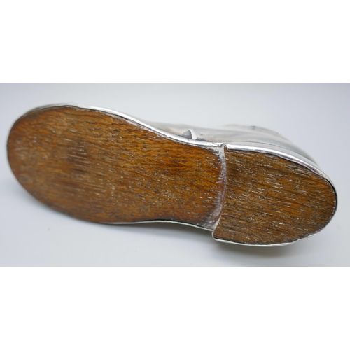 7322 - A silver pin cushion in the form of a shoe, Chester 1912, five inches, 81g total