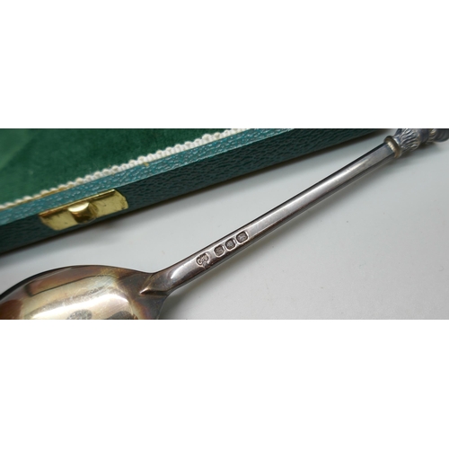 7340 - A silver spoon, London 1971, 31g, cased