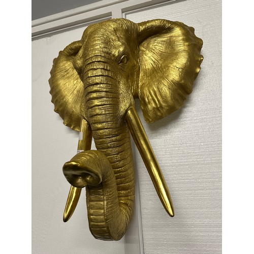 3059 - A large gold effect bust of an elephant