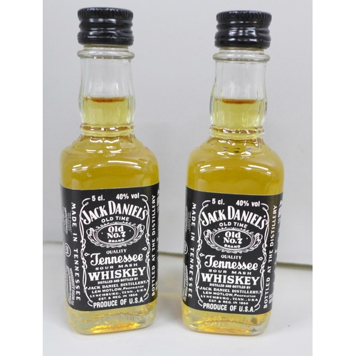 2014 - A Jack Daniels Whiskey gift set, two 50ml bottles in tin