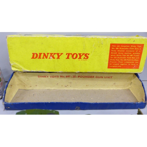 2021 - Two Dinky Toys, 622 10-Ton Army Truck and 697 25-Pounder Field Gun Set, boxed