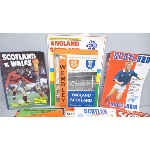 2087 - Football memorabilia; Scotland football match programmes 1950 onwards, full internationals, school i... 