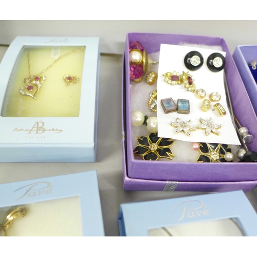 2103 - A collection of costume jewellery including Adrian Buckley, boxed