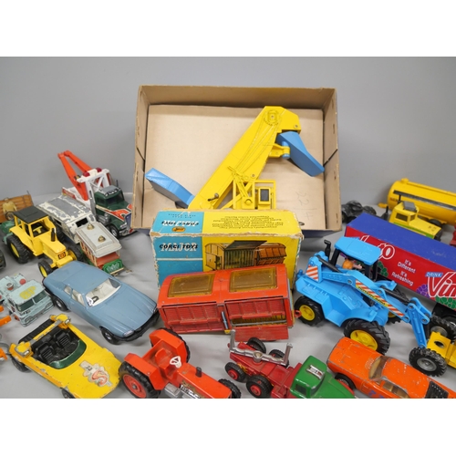 2117 - Assorted die-cast model vehicles, a boxed Corgi Chipperfield’s Circus Animal Cage, a boxed Dinky Toy... 