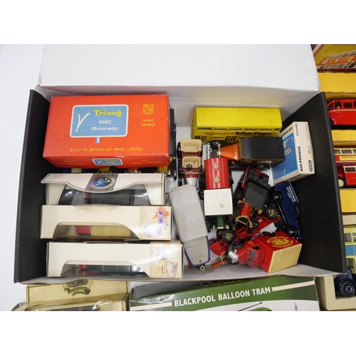 2177 - A collection of model vehicles including boxed sets, Corgi, Lledo and more examples.