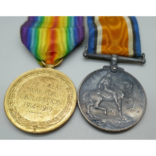 2236 - A pair of World War I medals to Pte. J.R. Lennard, 032170, AOC