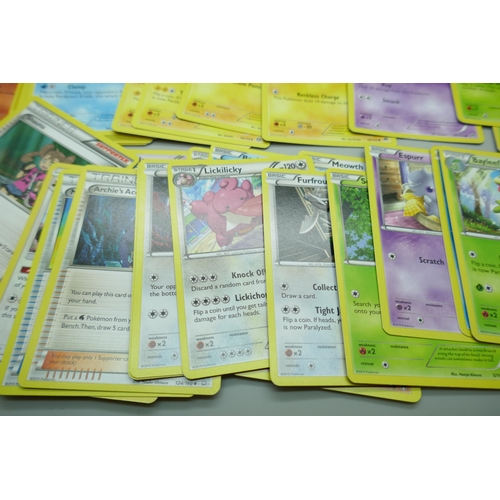 2256 - A collection of 86 vintage Pokémon cards